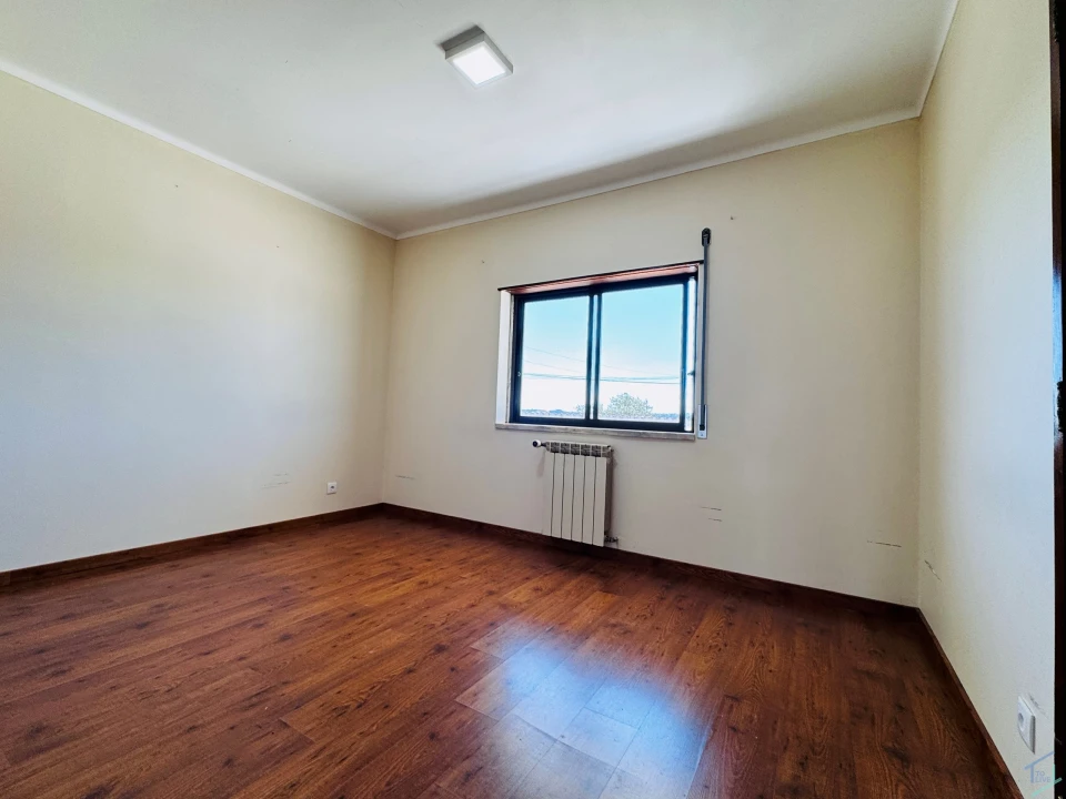 Moradia T4 para Venda em São Pedro de Tomar Foto 13