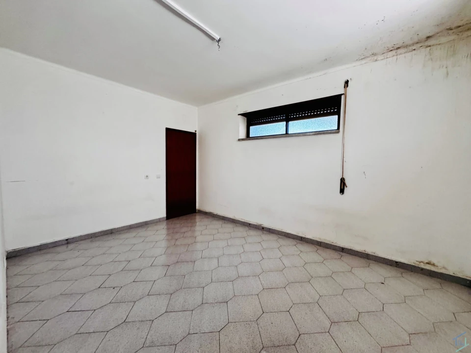 Moradia T4 para Venda em São Pedro de Tomar Foto 37