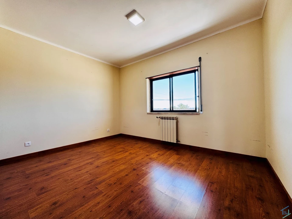 Moradia T4 para Venda em São Pedro de Tomar Foto 12