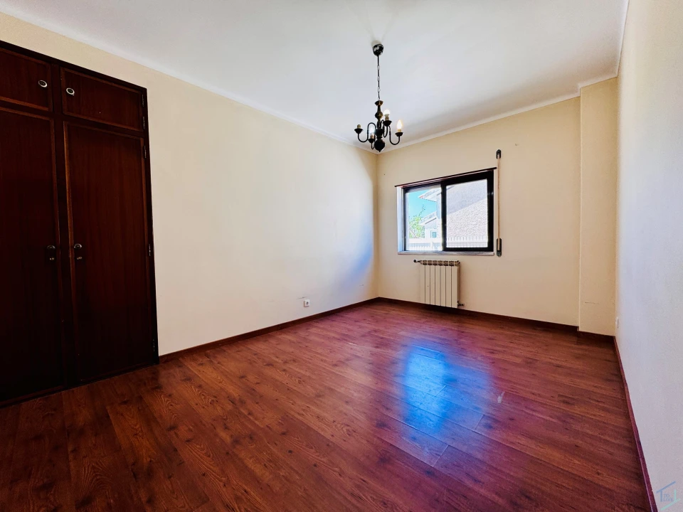 Moradia T4 para Venda em São Pedro de Tomar Foto 8