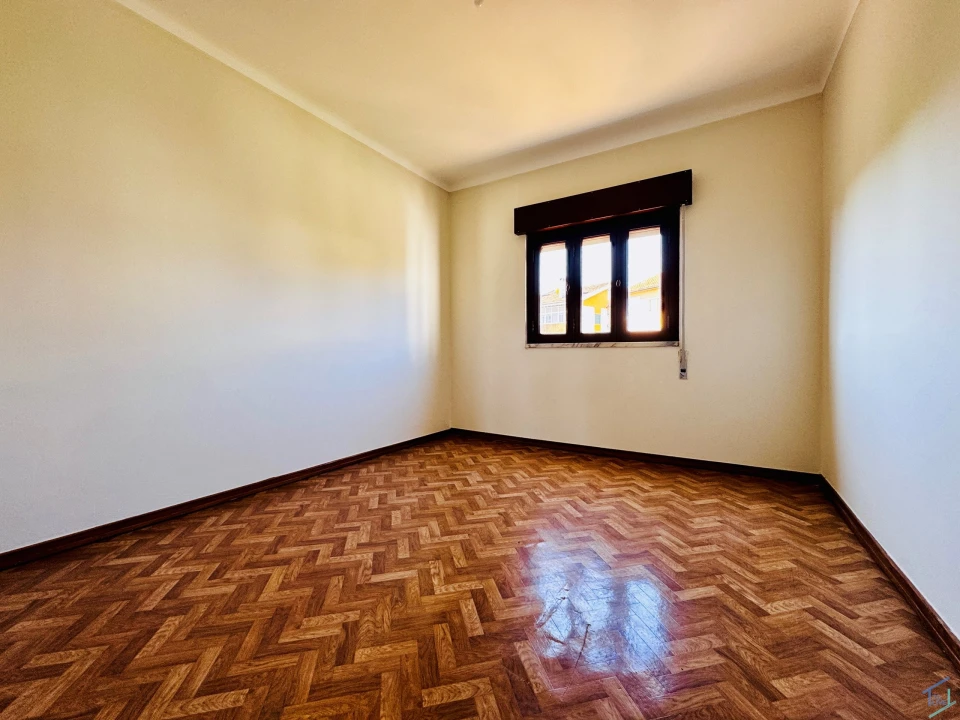 Moradia T3 para Venda em São Pedro de Tomar Foto 11