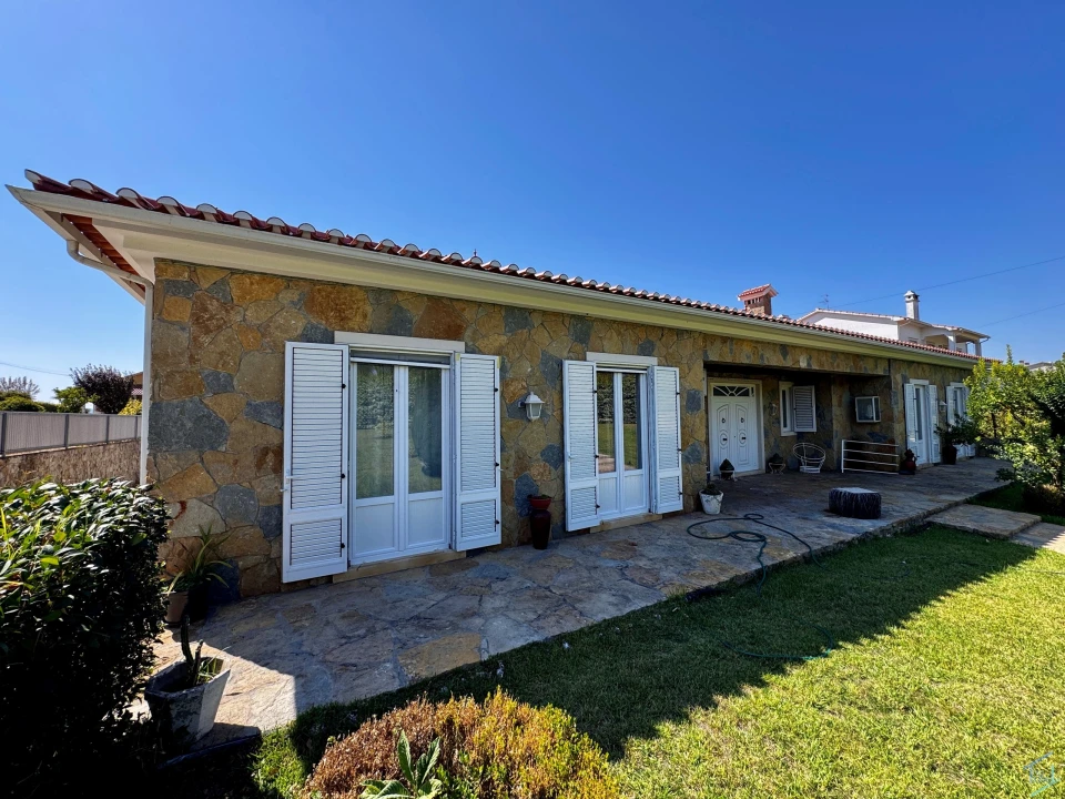 Moradia T4 para Venda em Madalena e Beselga Foto 2