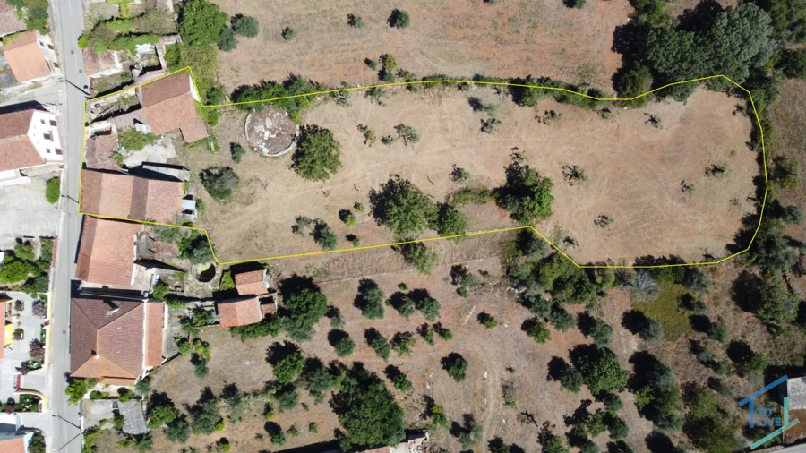 Terreno para Venda em Chãos Foto 68