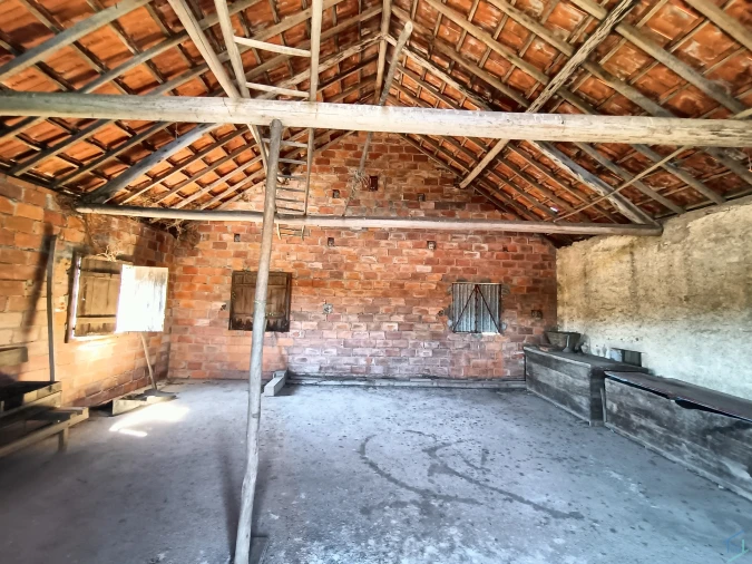 Terreno para Venda em Chãos Foto 47