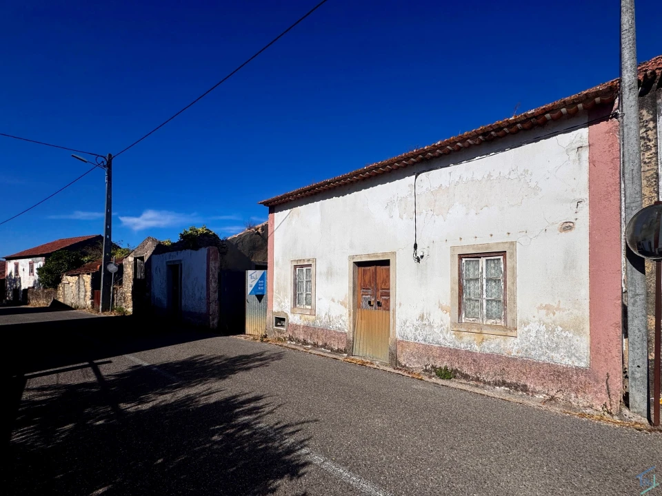 Terreno para Venda em Chãos Foto 2