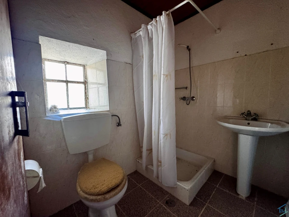 Terreno para Venda em Chãos Foto 49