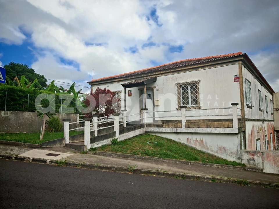 Moradia T3 para Venda em Fajã de Cima Foto 2