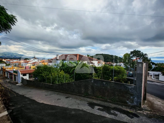 Moradia T3 para Venda em Fajã de Cima Foto 4