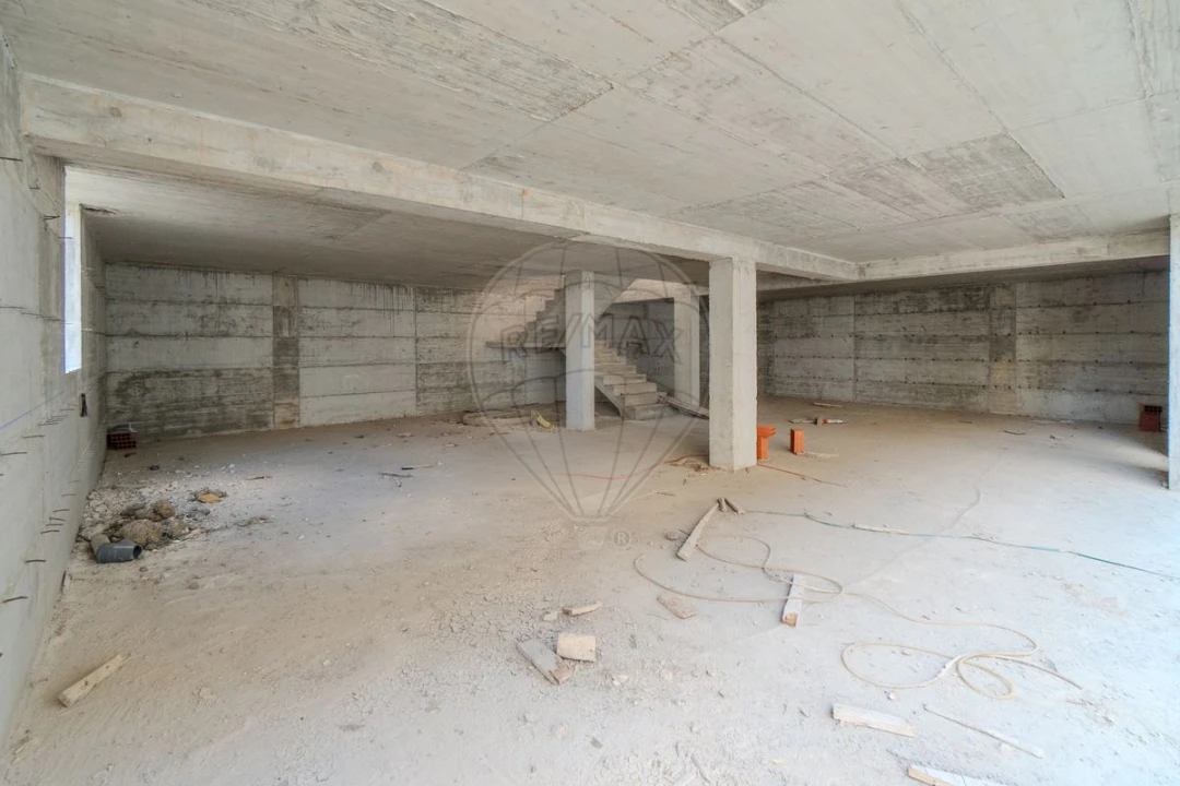 Moradia T4 para Venda em Sapataria Foto 32