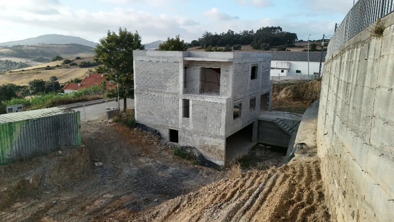 Moradia T4 para Venda em Sapataria Foto 18