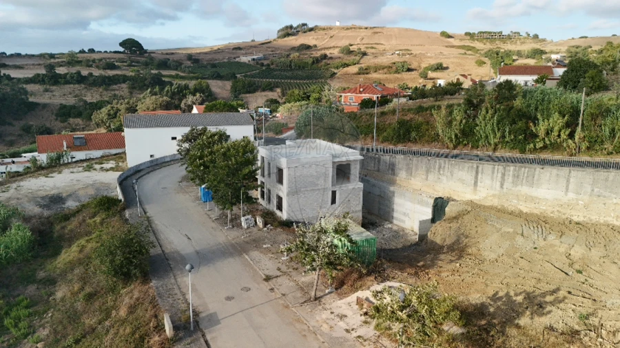 Moradia T4 para Venda em Sapataria Foto 15