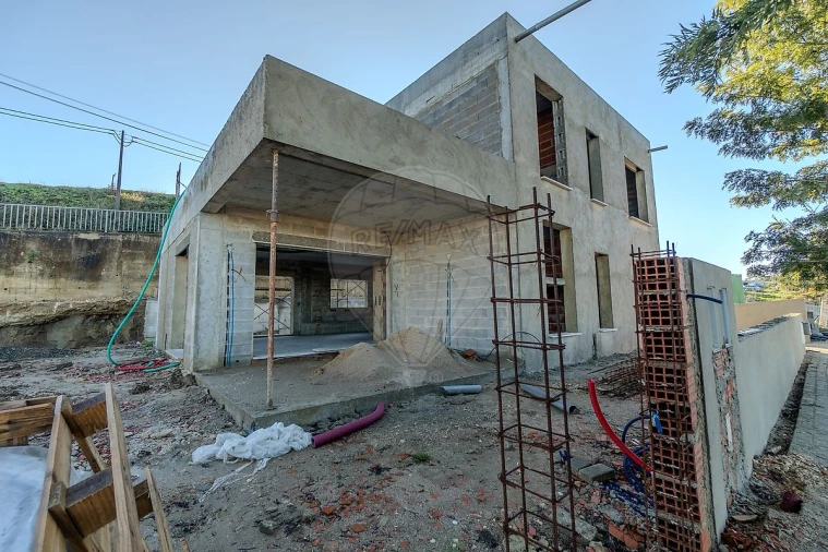 Moradia T4 para Venda em Sapataria Foto 31