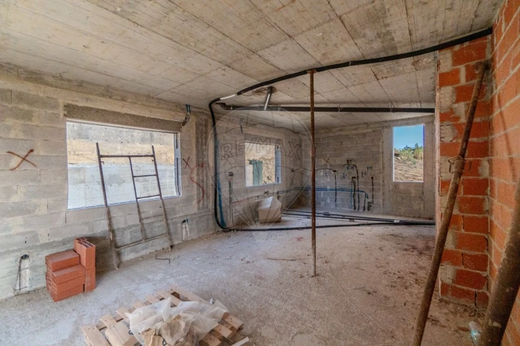 Moradia T4 para Venda em Sapataria Foto 36