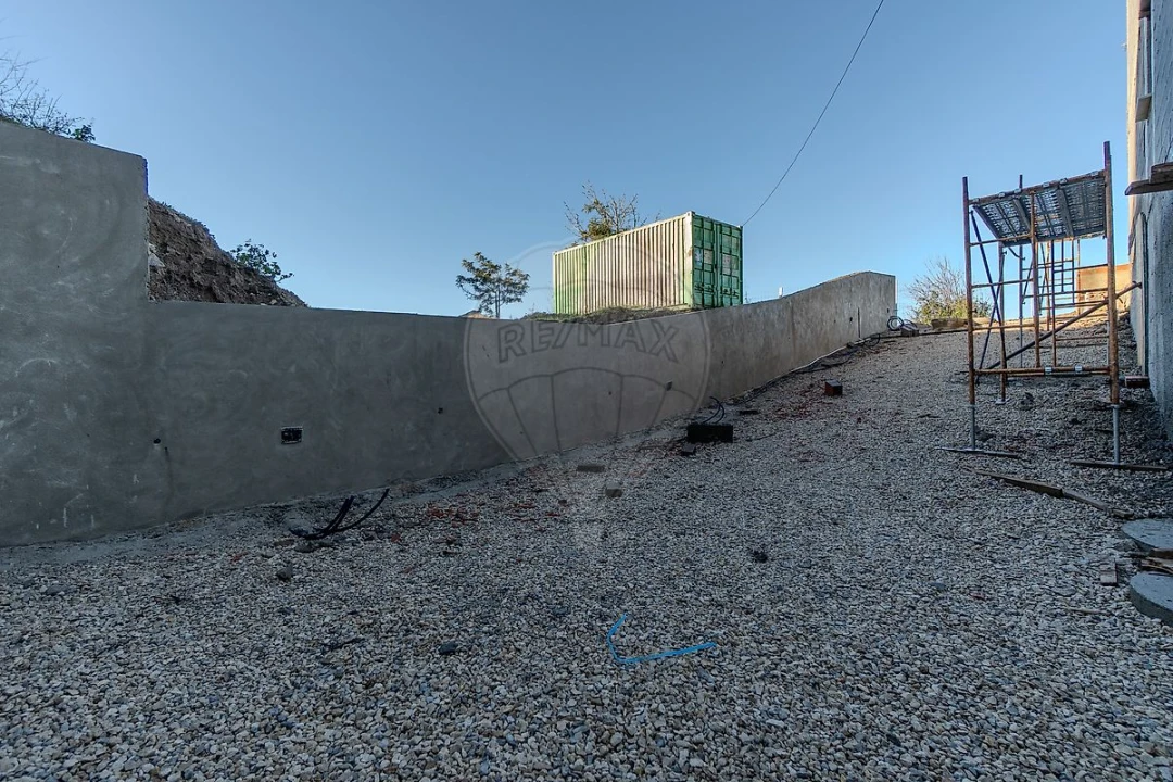 Moradia T4 para Venda em Sapataria Foto 26