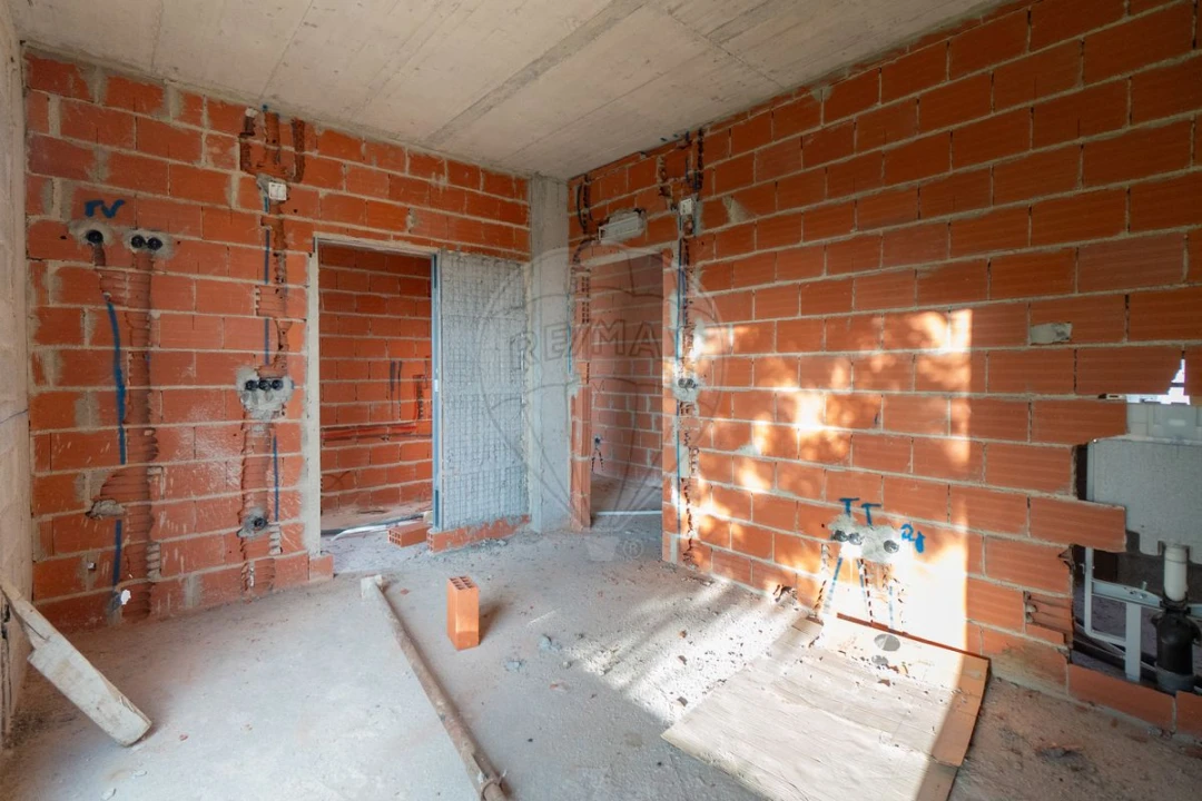 Moradia T4 para Venda em Sapataria Foto 28