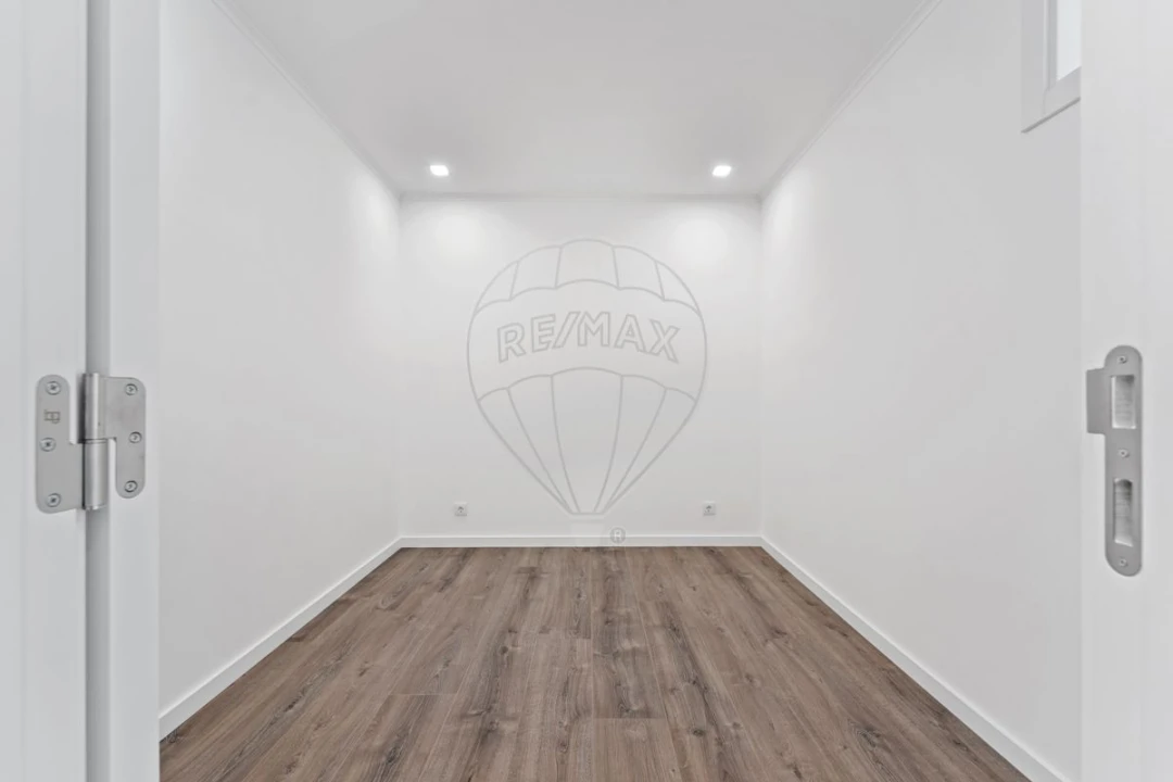 Apartamento T1 para Arrendamento em Moscavide e Portela Foto 6