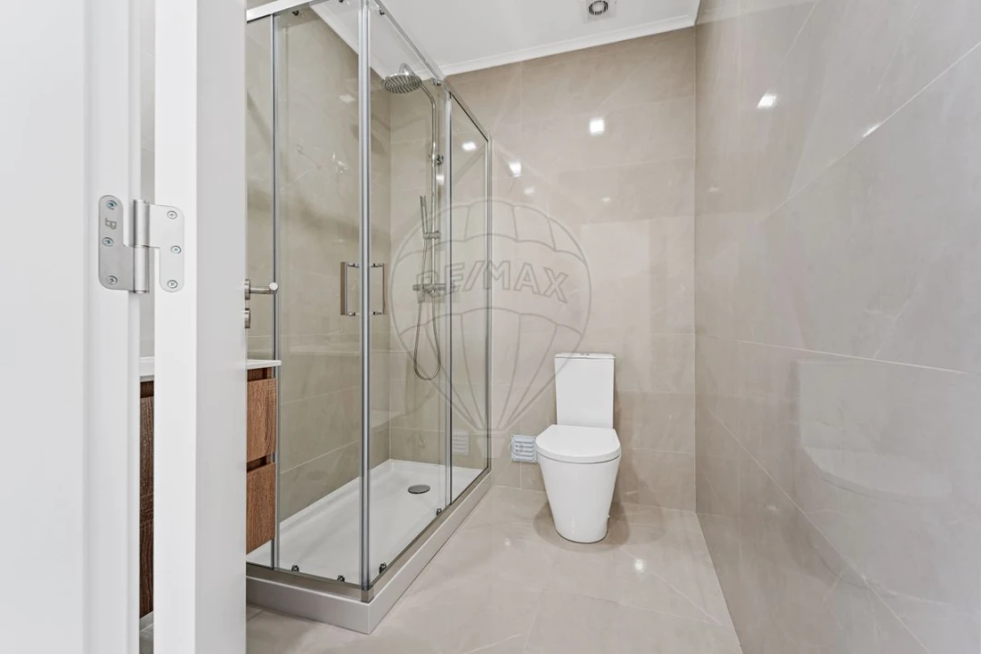 Apartamento T1 para Arrendamento em Moscavide e Portela Foto 7