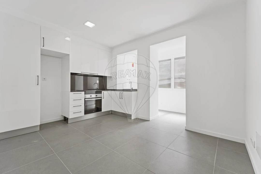 Apartamento T1 para Arrendamento em Moscavide e Portela Foto 9