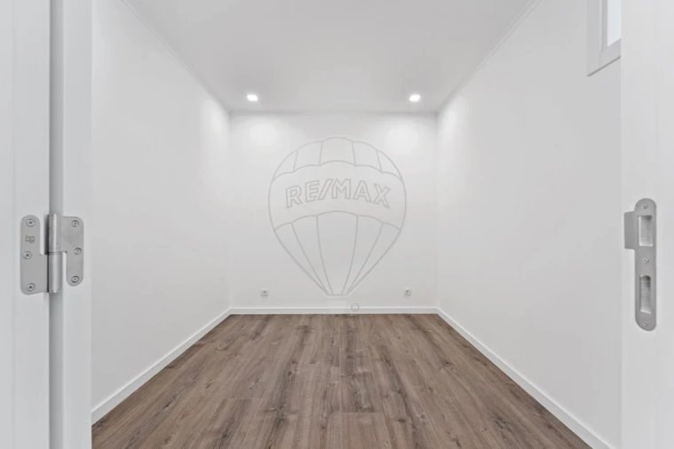 Apartamento T1 para Arrendamento em Moscavide e Portela Foto 6