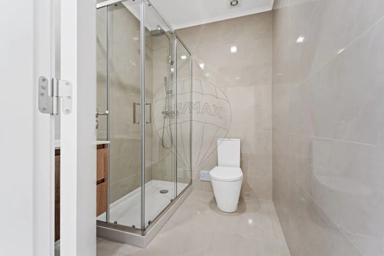 Apartamento T1 para Arrendamento em Moscavide e Portela Foto 7