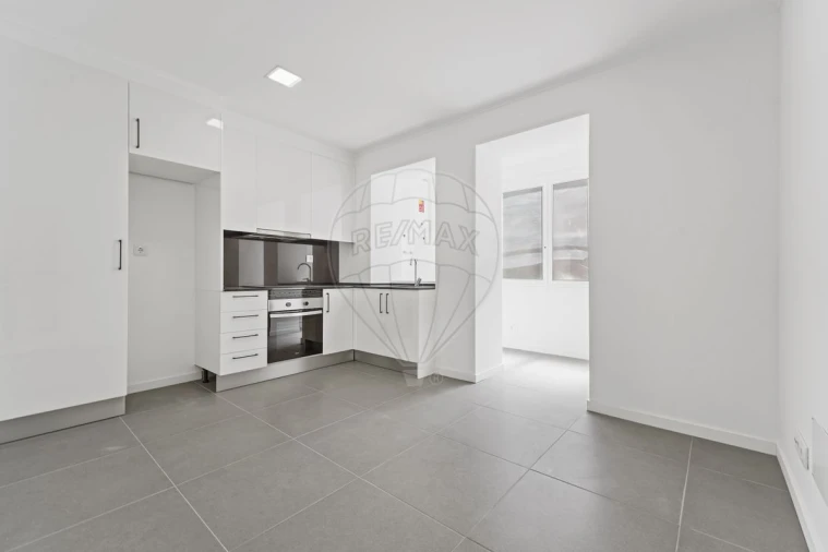 Apartamento T1 para Arrendamento em Moscavide e Portela Foto 9