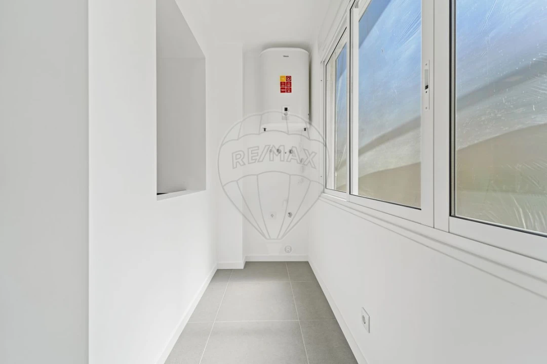 Apartamento T1 para Arrendamento em Moscavide e Portela Foto 12