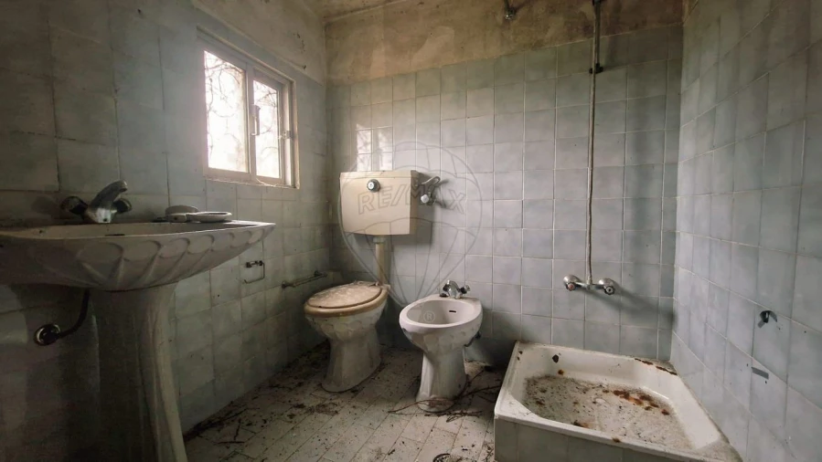 Moradia T3 para Venda em Sé Nova, Santa Cruz, Almedina e São Bartolomeu Foto 5