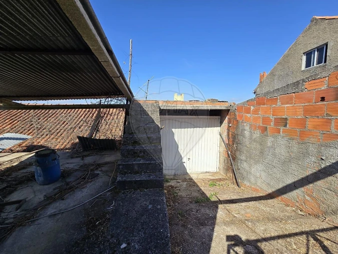 Moradia T3 para Venda em Sé Nova, Santa Cruz, Almedina e São Bartolomeu Foto 12