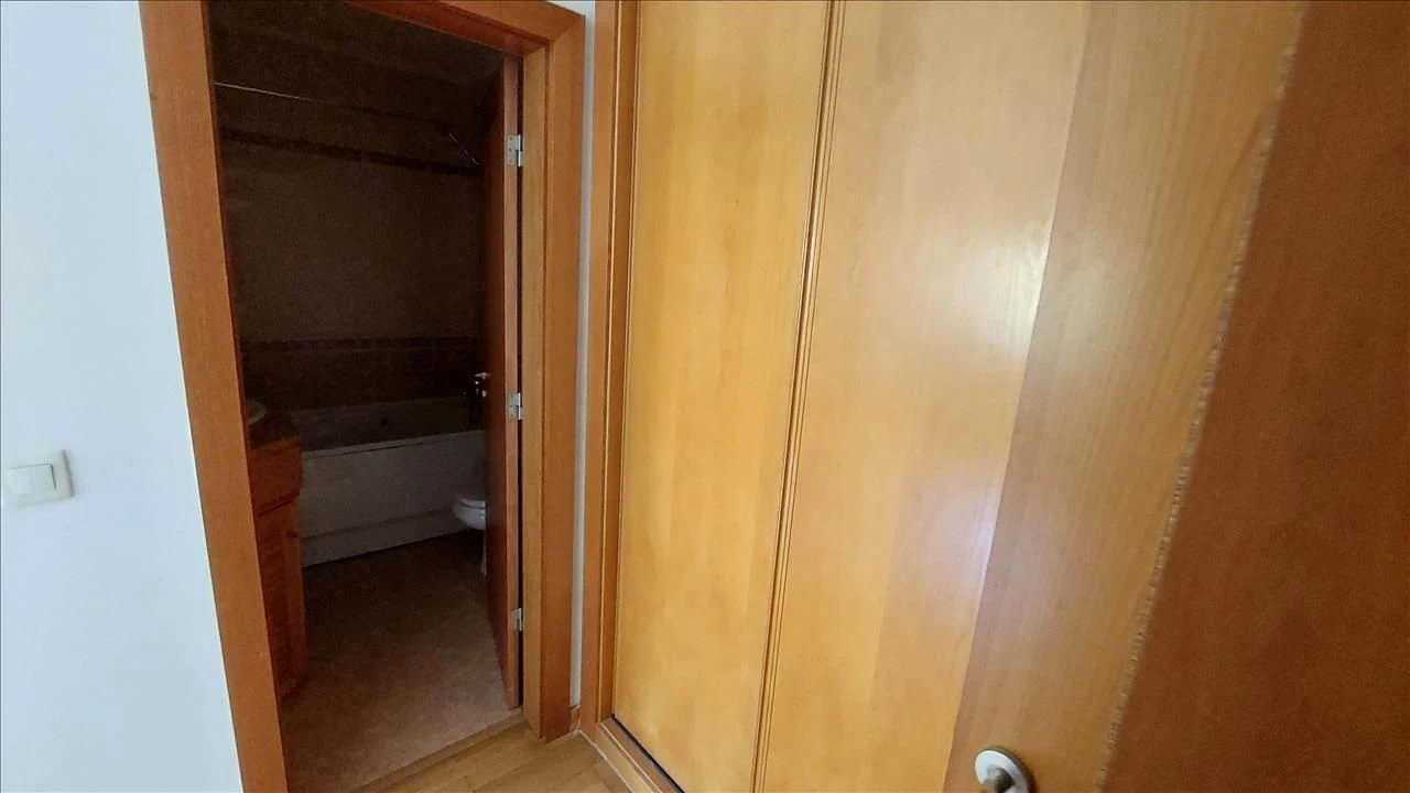 Apartamento T4 para Venda em Agualva e Mira-Sintra Foto 16