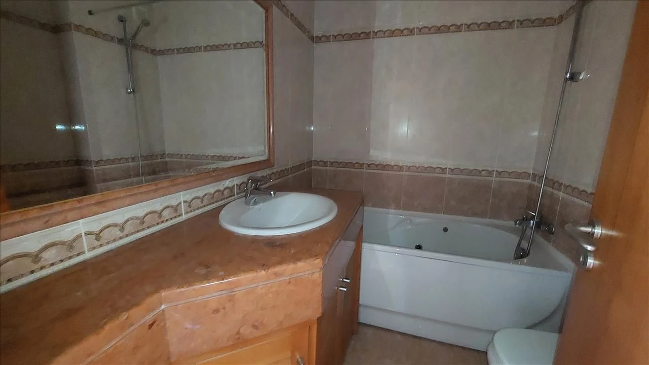 Apartamento T4 para Venda em Agualva e Mira-Sintra Foto 18