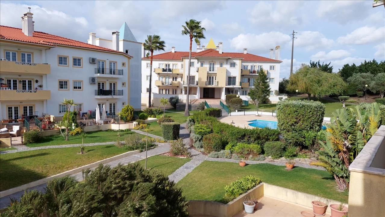Apartamento T4 para Venda em Agualva e Mira-Sintra Foto 1