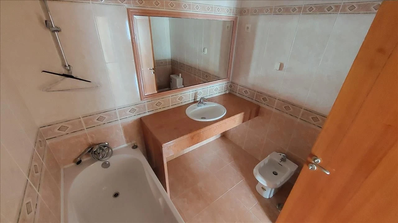 Apartamento T4 para Venda em Agualva e Mira-Sintra Foto 18