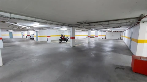 Apartamento T4 para Venda em Agualva e Mira-Sintra