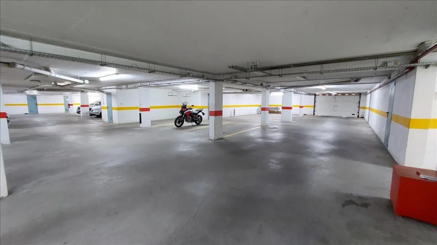 Apartamento T4 para Venda em Agualva e Mira-Sintra Foto 21