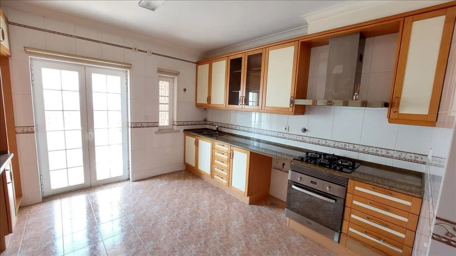 Apartamento T4 para Venda em Agualva e Mira-Sintra Foto 7