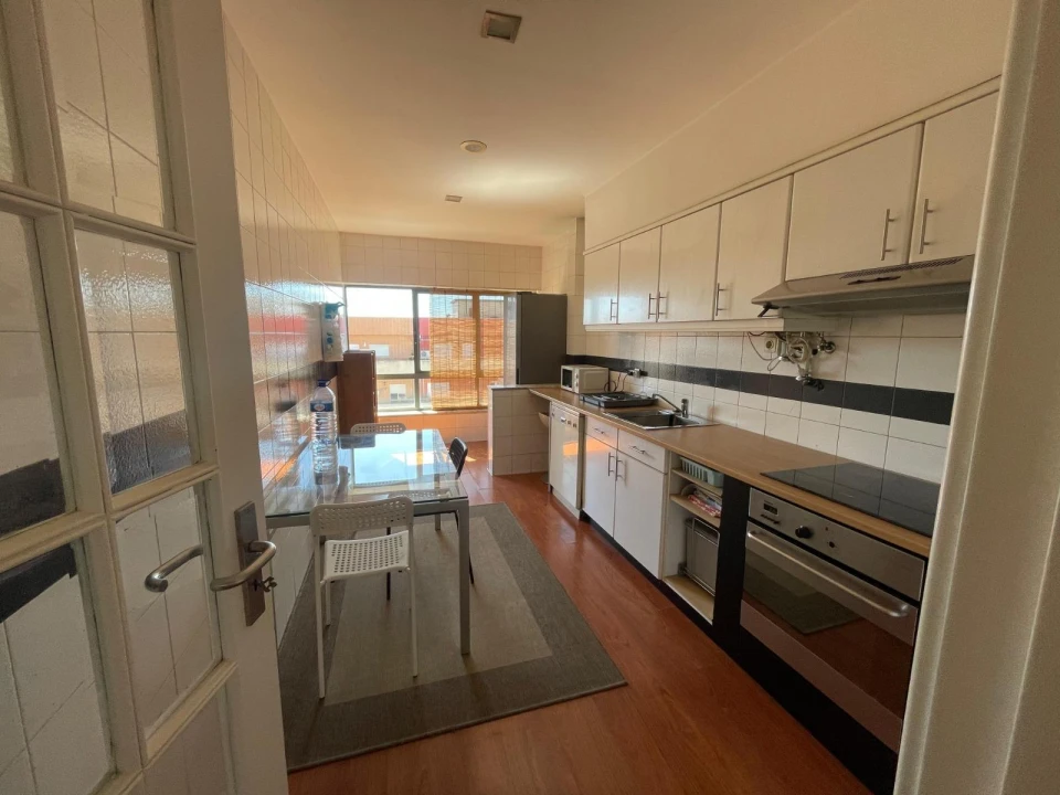 Apartamento T2 para Venda em Braga (Maximinos, Sé e Cividade) Foto 4