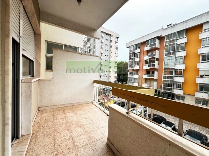 Apartamento T2 para Venda em Oeiras e São Julião da Barra, Paço de Arcos e Caxias Foto 8