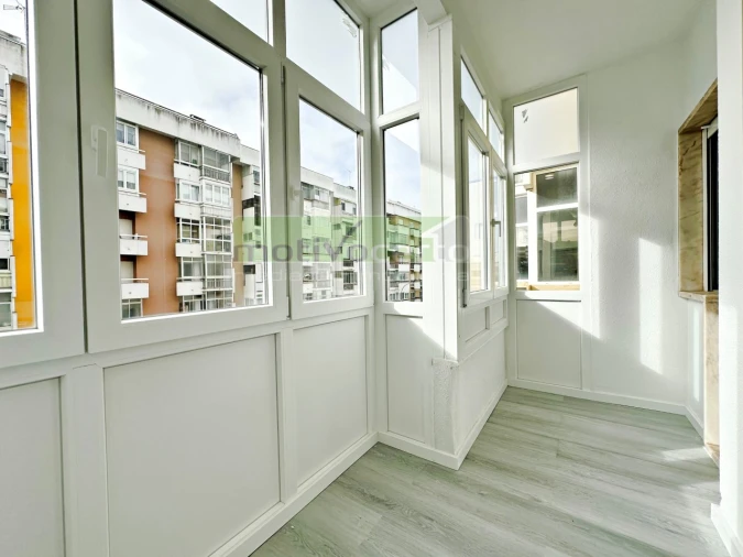 Apartamento T2 para Venda em Oeiras e São Julião da Barra, Paço de Arcos e Caxias Foto 16