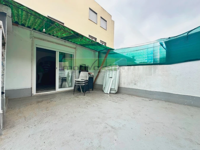 Apartamento T1 para Venda em Queluz e Belas Foto 1