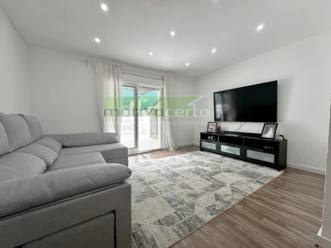 Apartamento T1 para Venda em Queluz e Belas Foto 3