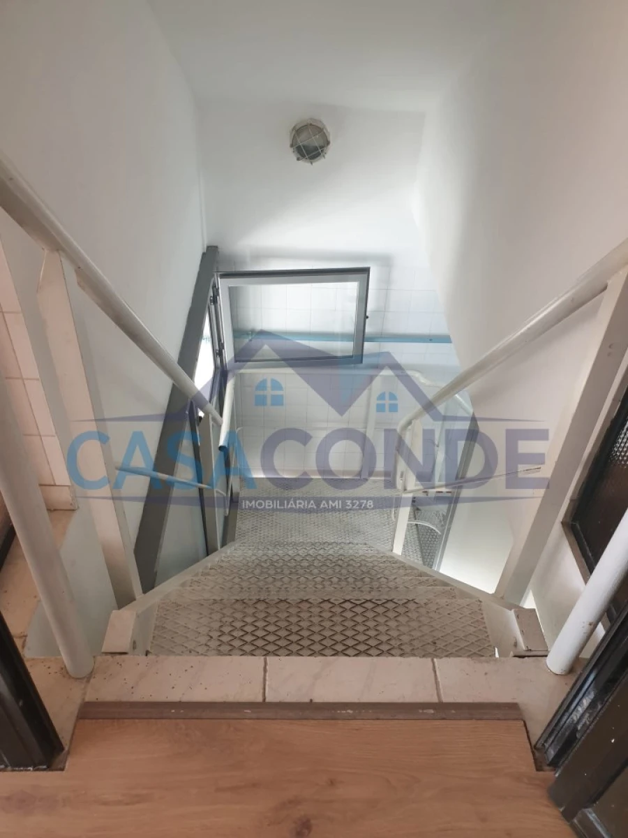 Armazém para Arrendamento em Fernao Ferro Foto 4