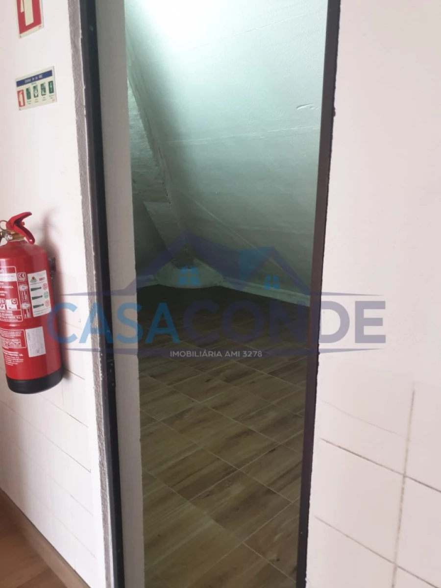 Armazém para Arrendamento em Fernao Ferro Foto 10