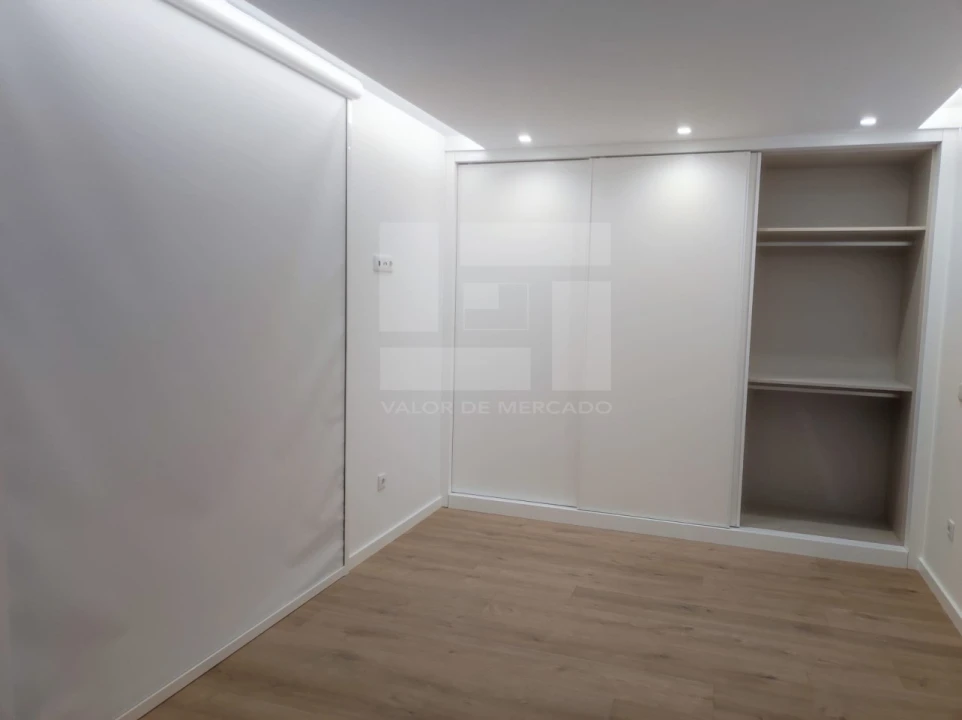 Apartamento T2 para Venda em Ranhados Foto 10
