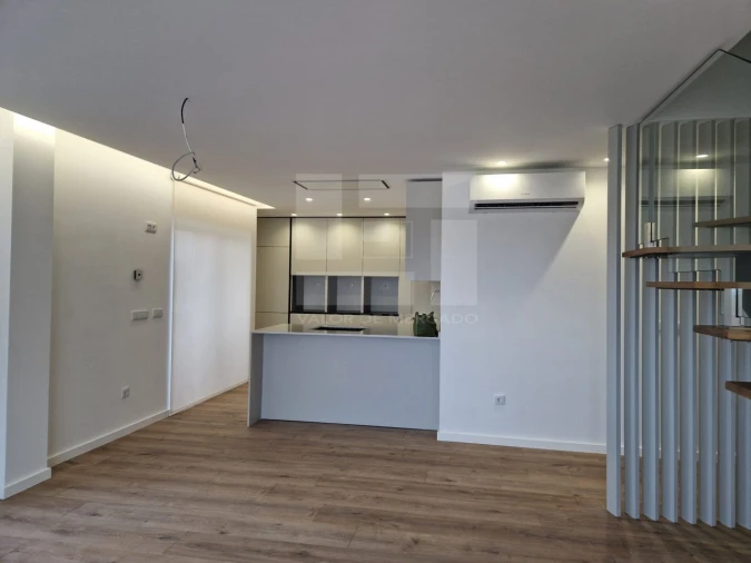 Apartamento T2 para Venda em Ranhados Foto 3