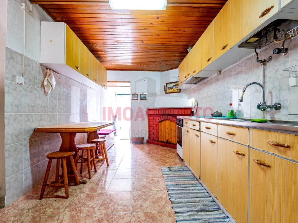 Moradia T3 para Venda em Vila Cova a Coelheira Foto 6