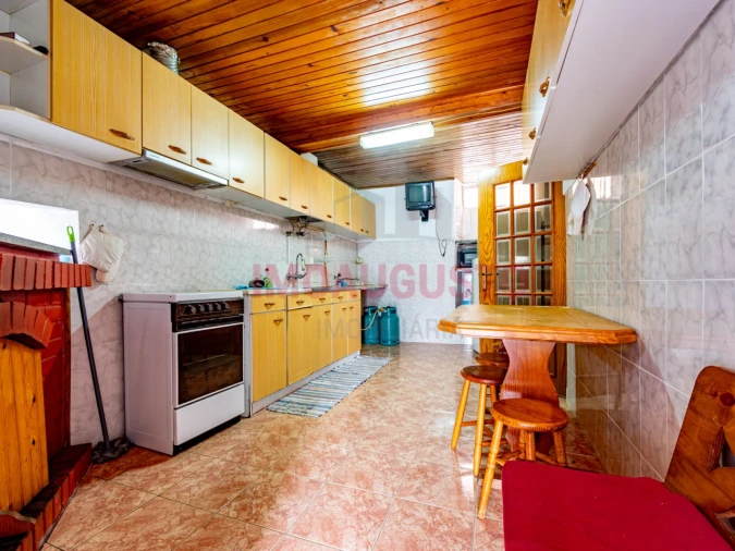 Moradia T3 para Venda em Vila Cova a Coelheira Foto 4