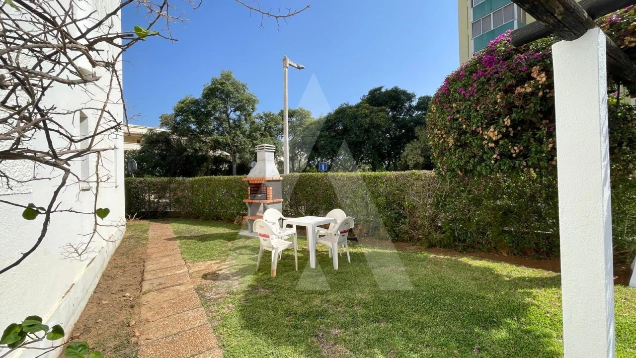 Apartamento T2 para Venda em Quarteira Foto 47