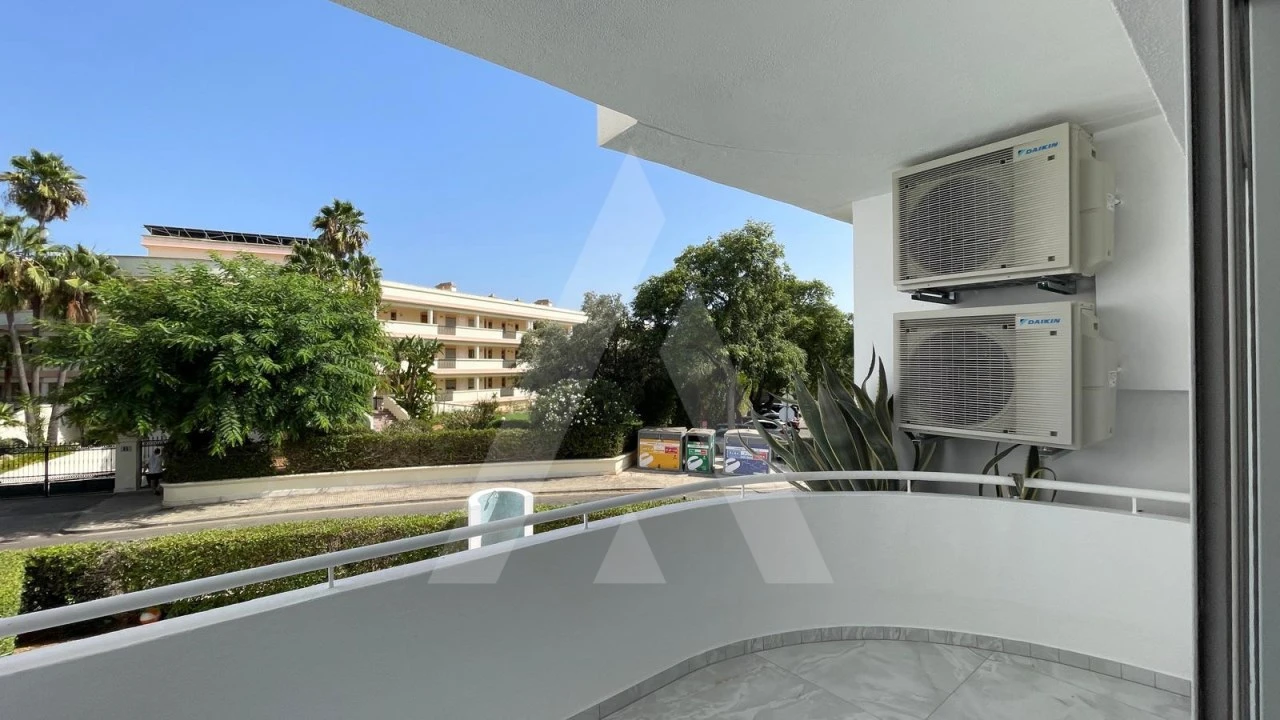 Apartamento T2 para Venda em Quarteira Foto 26