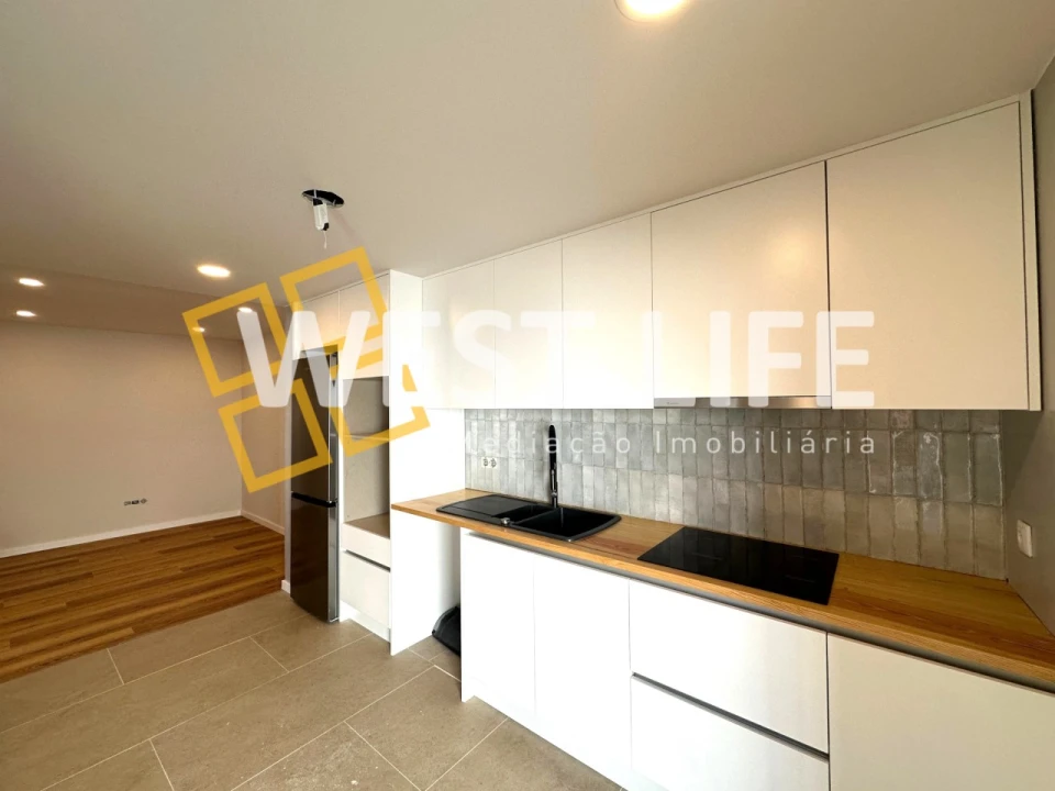 Moradia T3 para Venda em Miragaia e Marteleira Foto 3