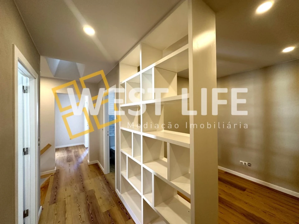 Moradia T3 para Venda em Miragaia e Marteleira Foto 5